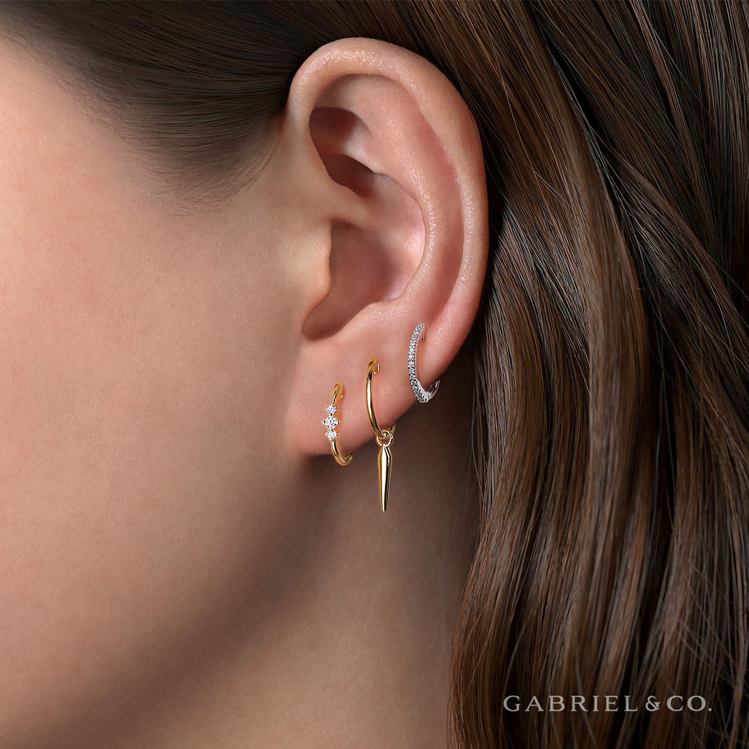 14K White Gold Round Scalloped 15mm Diamond Huggie Earrings angle 