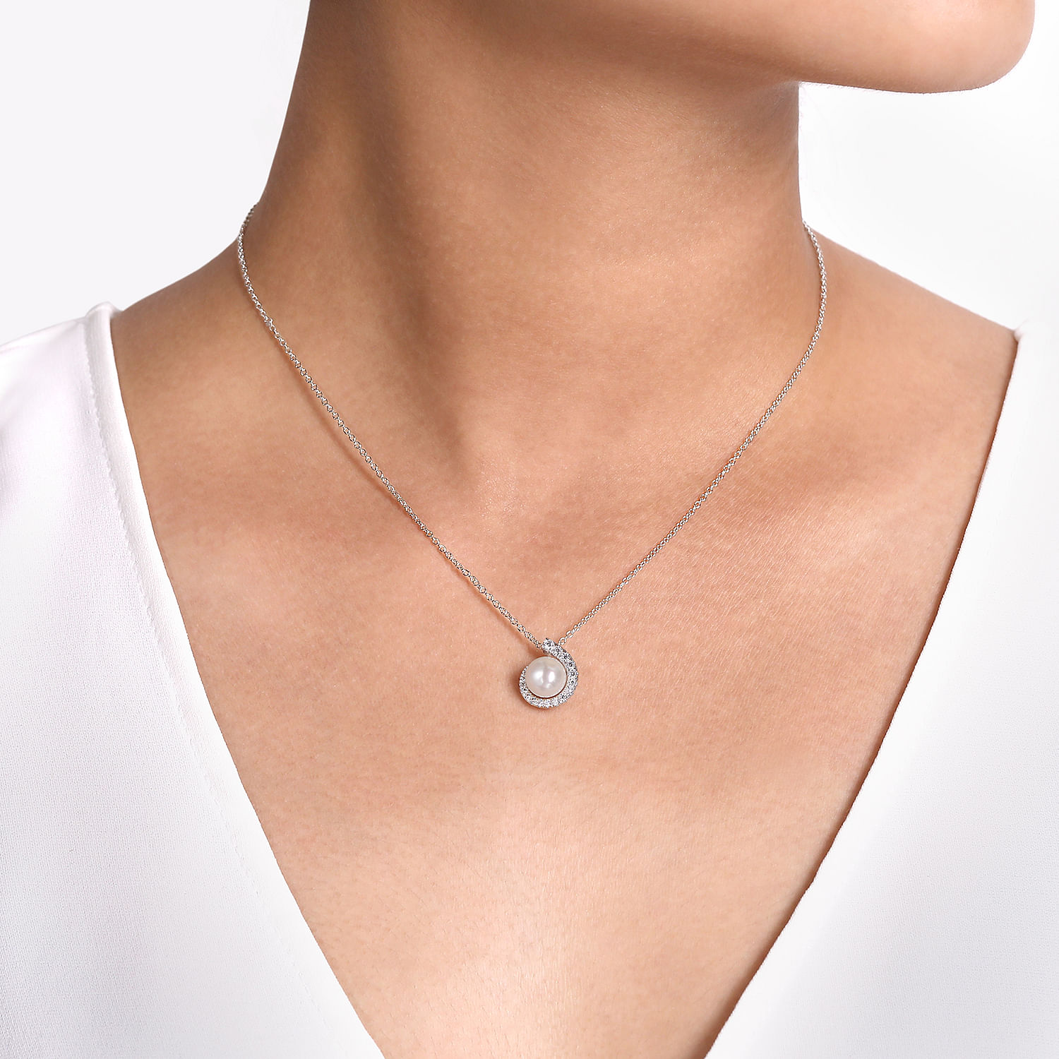 14K White Gold Round Pearl Pendant Necklace with Diamond Halo Swirl ...