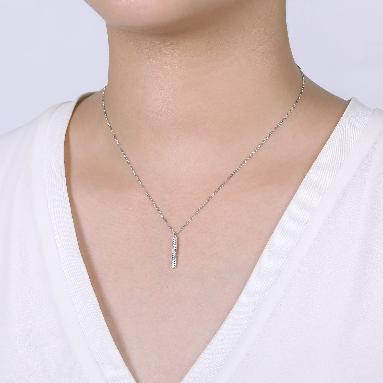 14K White Gold Diamond Drop Pendant Necklace