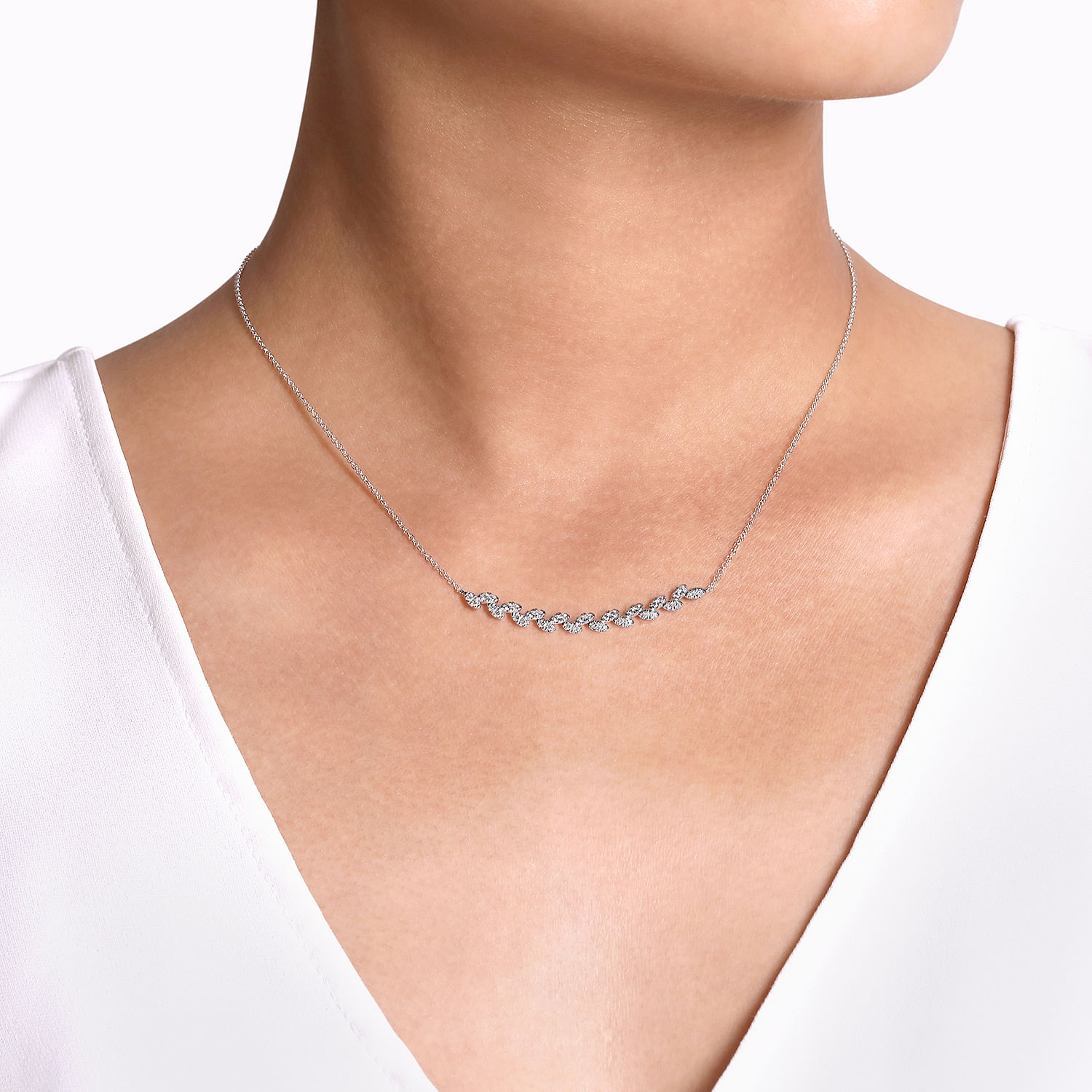 14K White Gold Diamond Pavé Curved Bar Leaf Necklace
