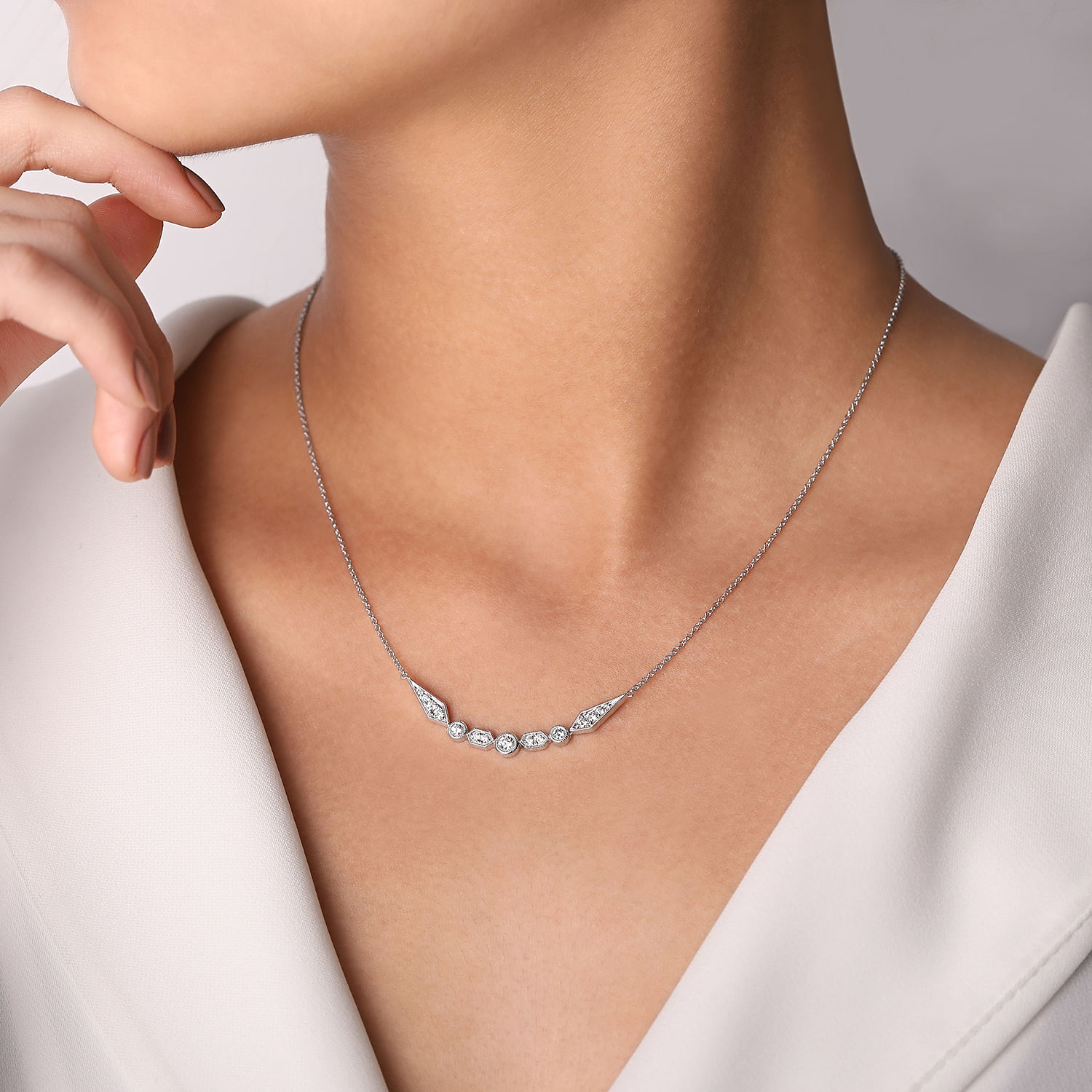 14K White Gold Geometric Shape Curved Bar Diamond Necklace