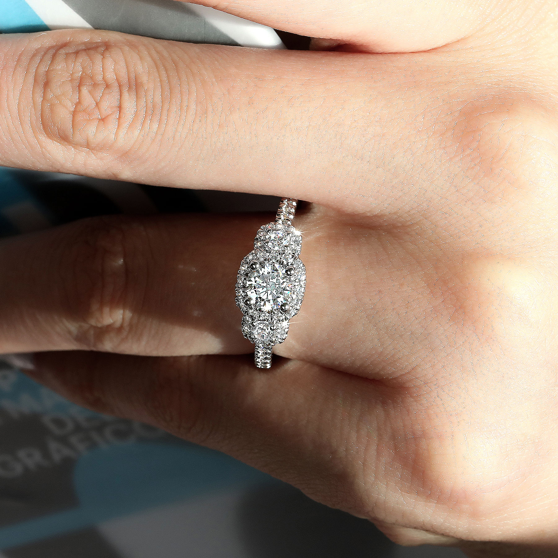14K White Gold Round Complete Diamond Engagement Ring