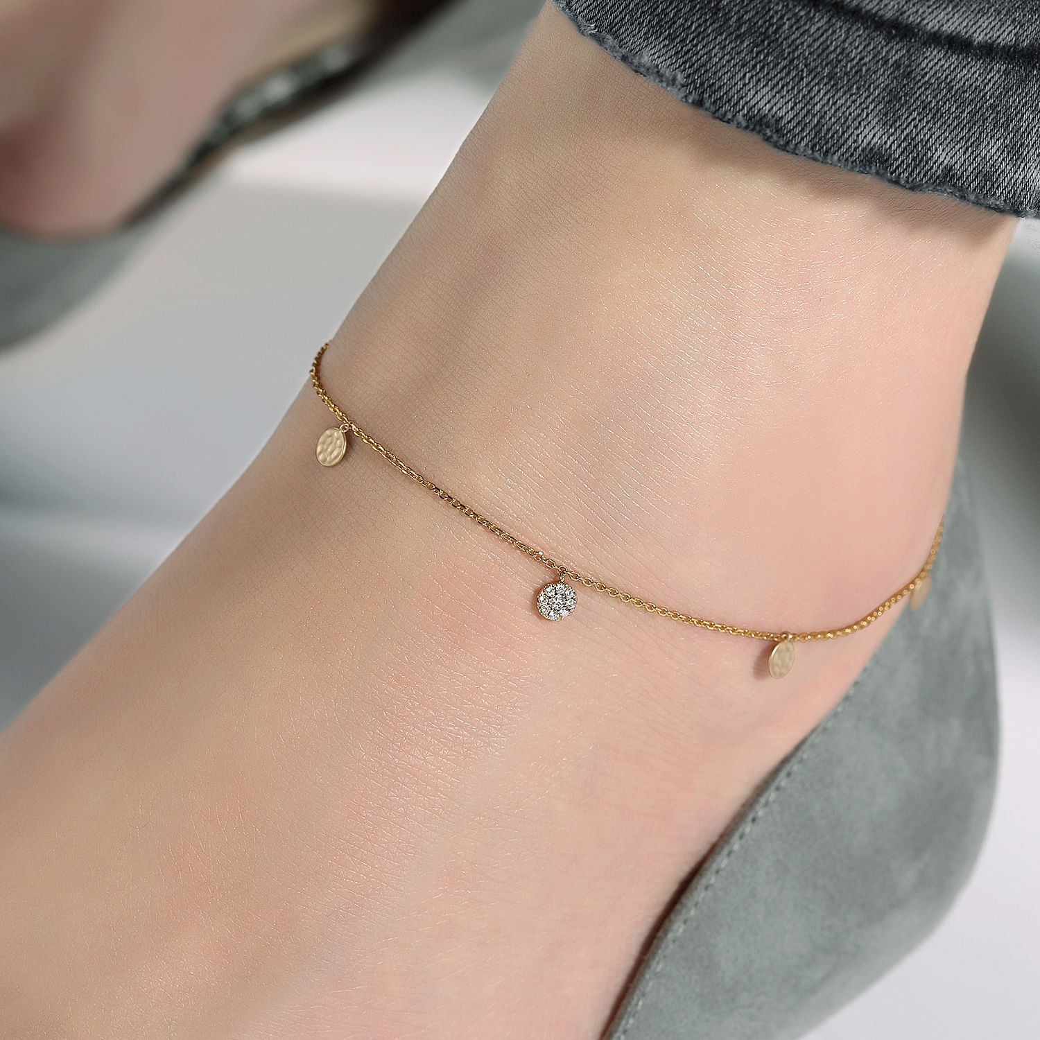 14K Yellow Gold Chain Ankle Bracelet with Round Hammered and Diamond Disc Drops