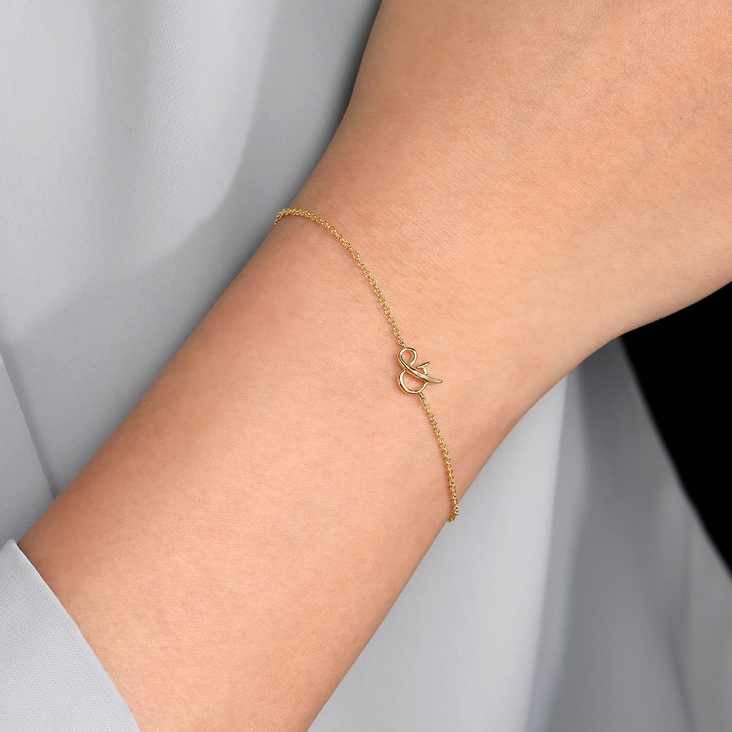 14K Yellow Gold Chain Bracelet with & Symbol