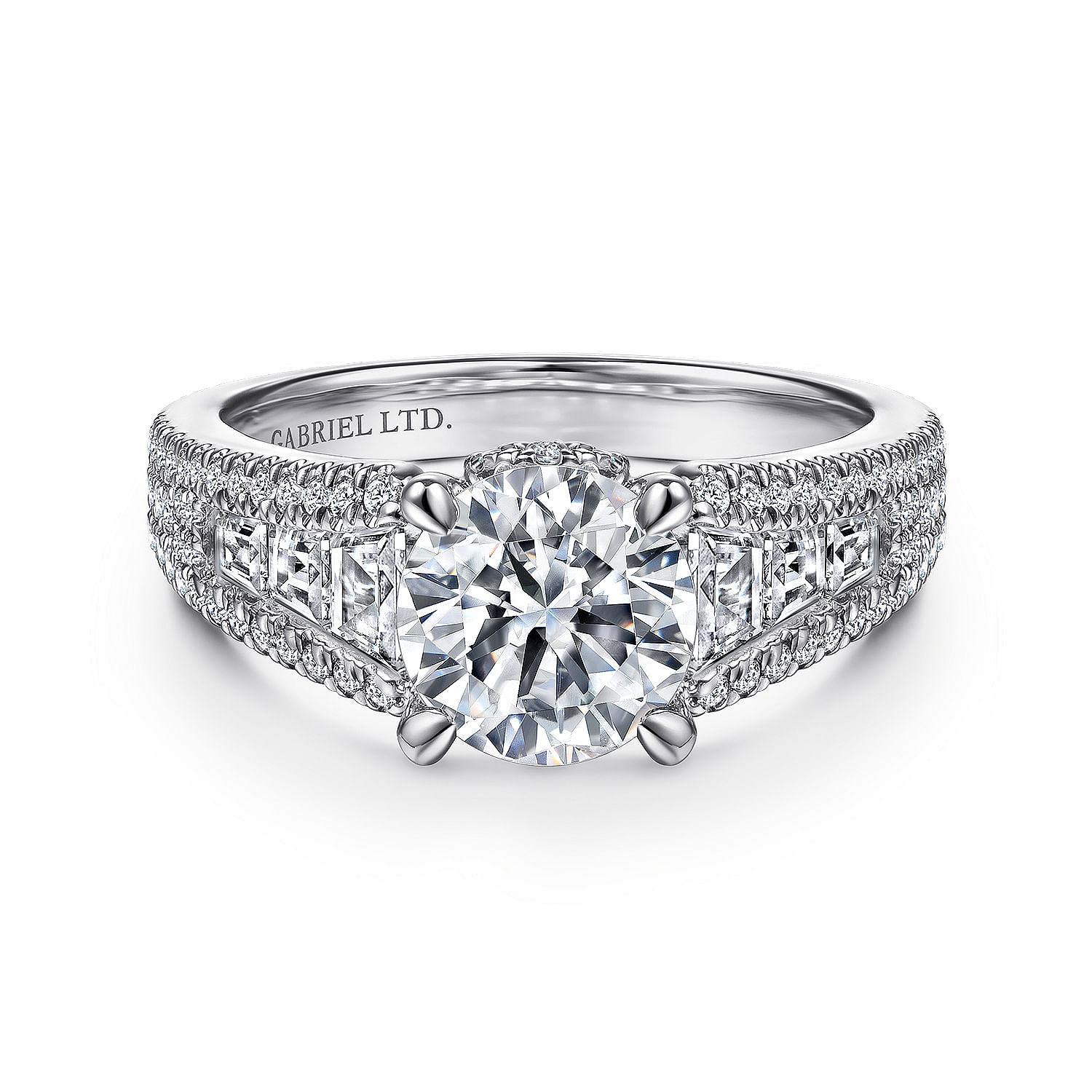 18k White Gold Round Diamond Engagement Ring