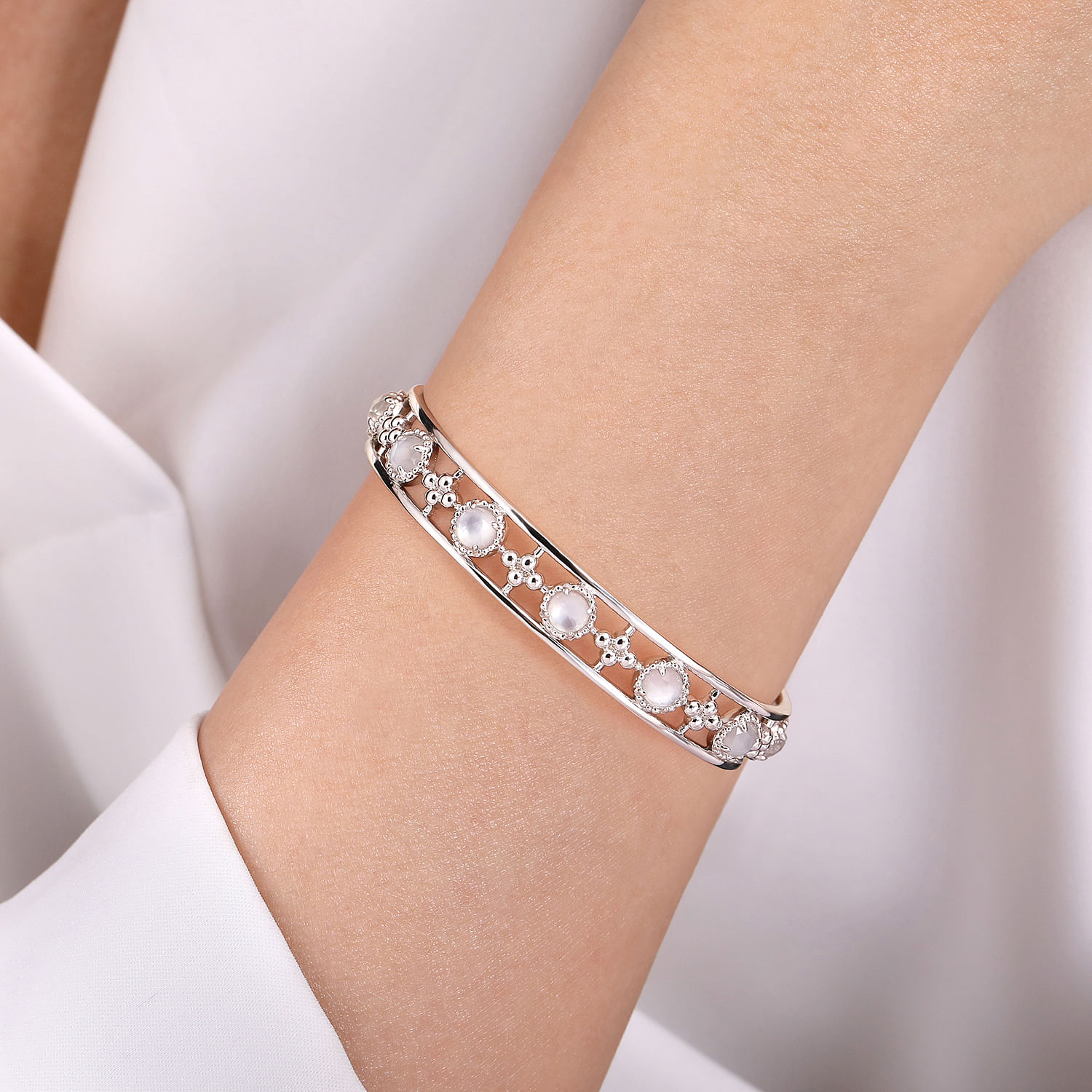 925 Sterling Silver Rock Crystal and White MOP Station Bangle