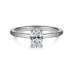 Engagement Ring Prongs Explained