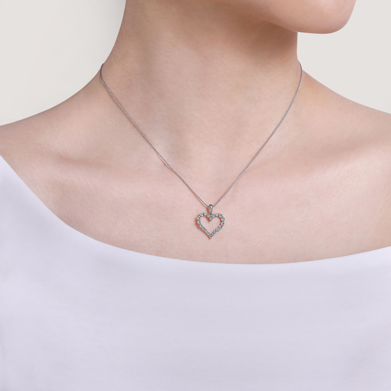 14K White Gold Open Heart Diamond Pendant Necklace